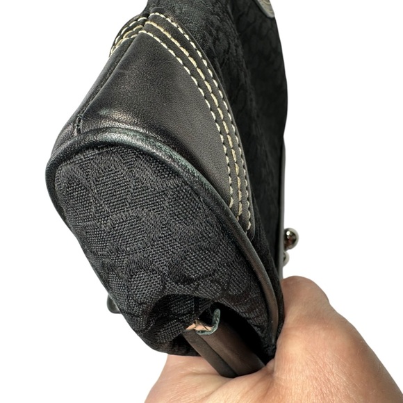Coach Vintage Soho Signature Black Jacquard KissLock Wristlet purse. - Picture 4 of 11